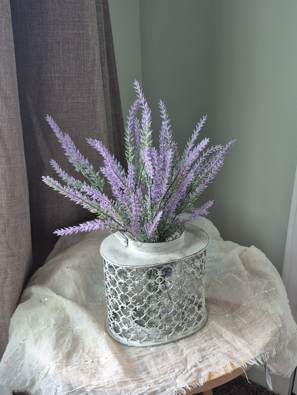 Shabby Chic Filigris Container